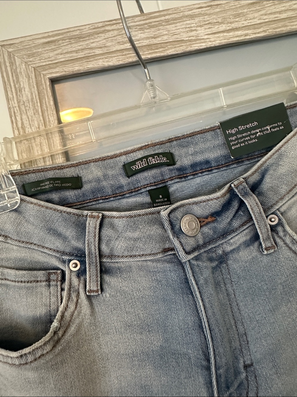 NWT Size 8 wild fable Light Wash Mid-Rise Flare Jeans - Picture 4 of 6